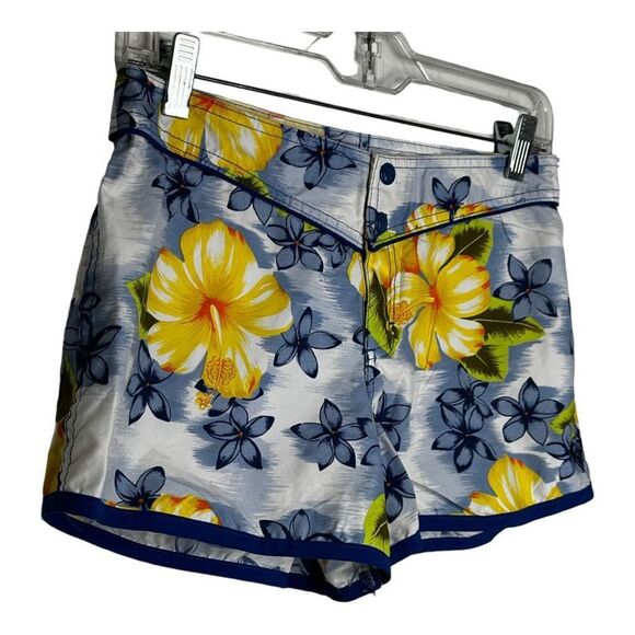 Roxy‎ Floral Shorts - Picture 2 of 5